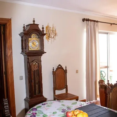 Vintage Sea View Apartment *
